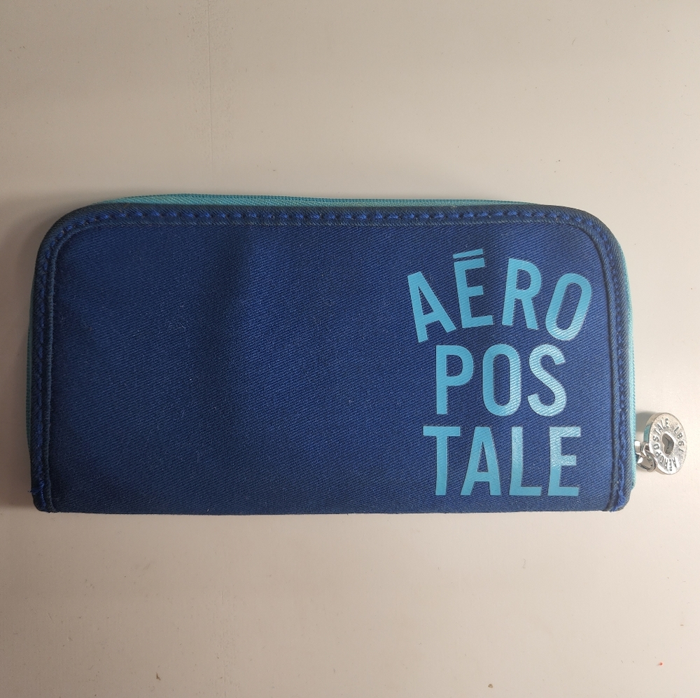 Aeropostale Blue Zipper Wallet